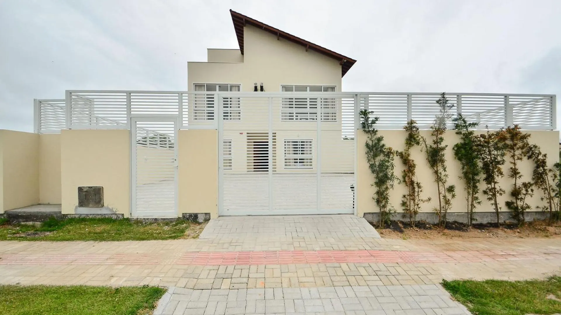 Apartamento InHome - Estúdio superior 01, ambiente bem iluminado para 2 hóspedes no Campeche N1562 Florianópolis